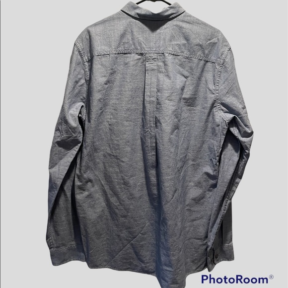 TL Eddie Bauer Denim Shirt - NEVER WORN - Picture 2 of 3